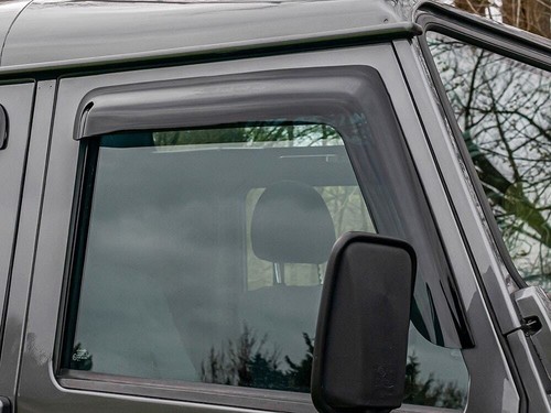Front wind deflector - front,